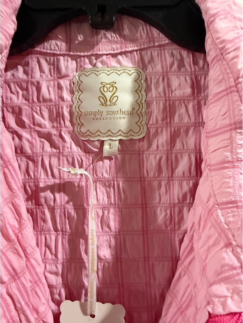 Simply Southern Pink Two-Piece Set Shirt and Shorts Large - Picture 7 of 7